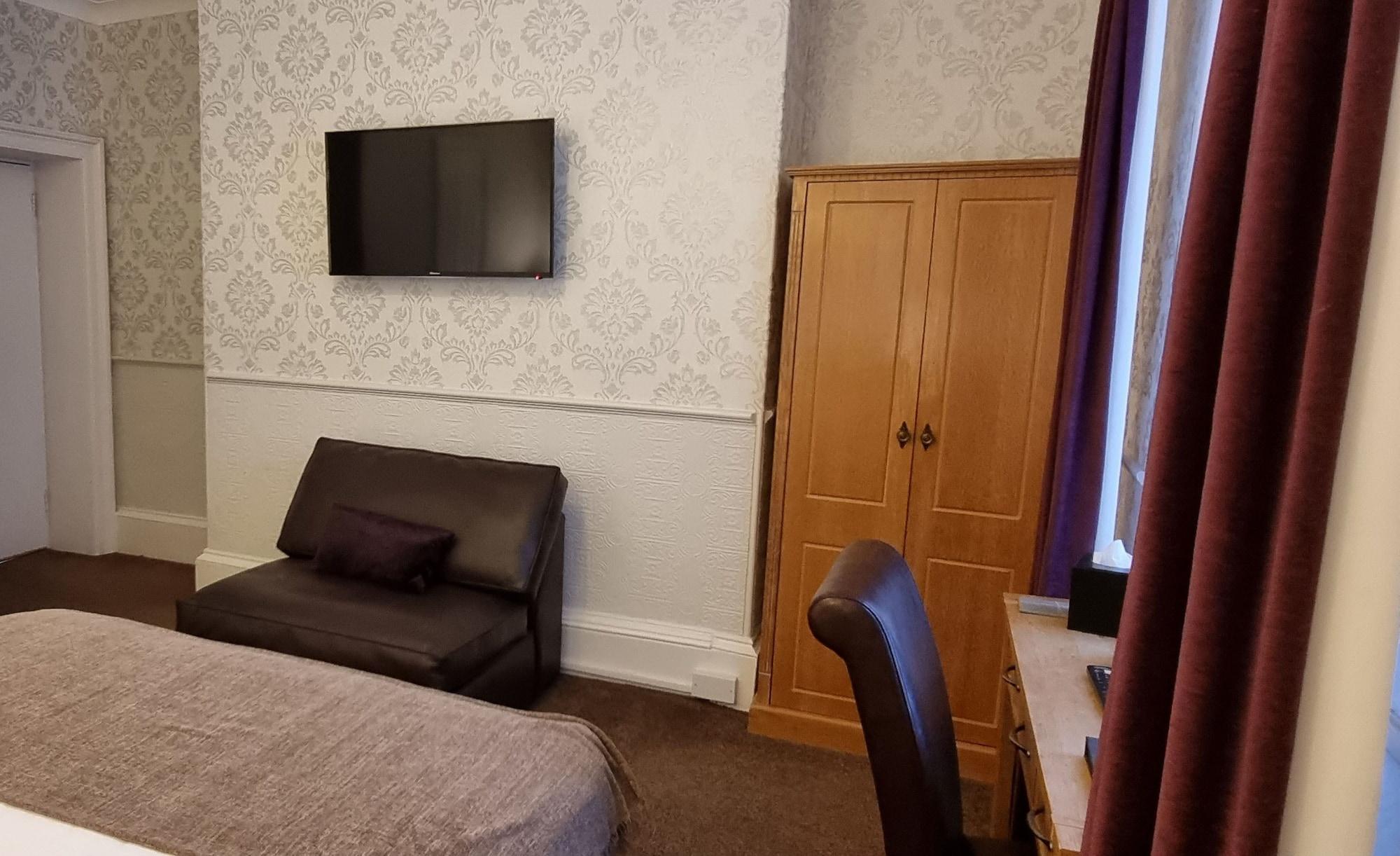 Fairlawn House 4*