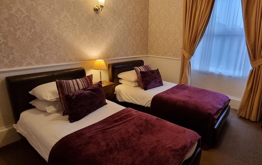 Fairlawn House 4* Amesbury